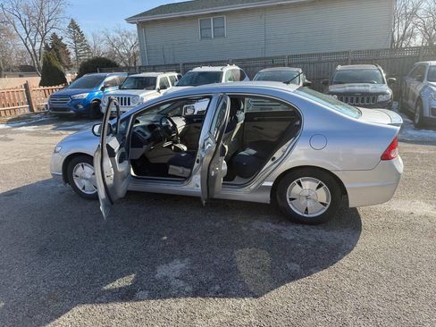 Used 2006 Honda Civic Hybrid Sedan image 2