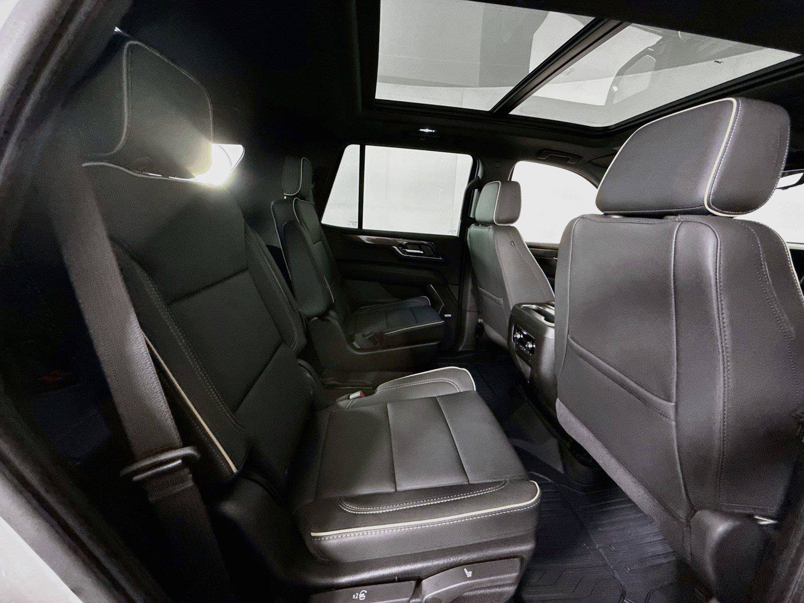 New 2027 GMC Yukon Elevation w/ Elevation Premium Package AWD/4WD image 23