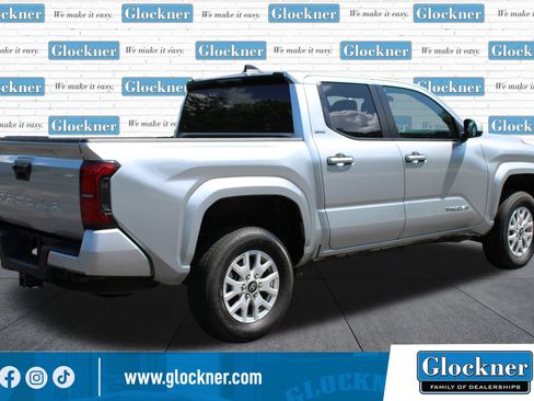 Used 2025 Toyota Tacoma SR5 AWD/4WD image 6