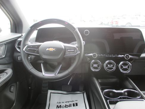 Used 2025 Chevrolet Blazer EV LT w/ Super Cruise Package AWD/4WD image 12