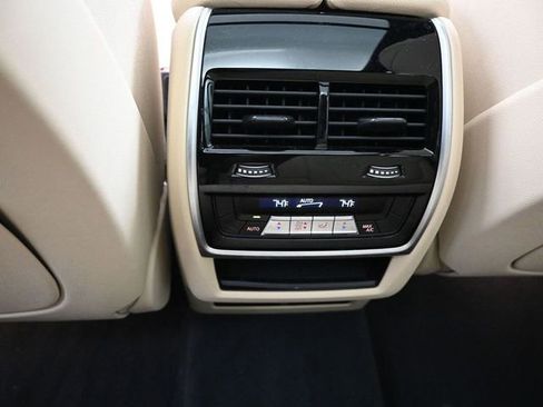 Used 2021 BMW X5 xDrive40i w/ Convenience Package image 16