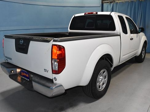 Used 2015 Nissan Frontier SV RWD image 19