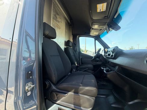 Used 2019 Mercedes-Benz Sprinter 170 image 17