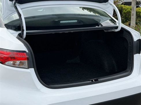 Certified 2025 Toyota Corolla LE image 21