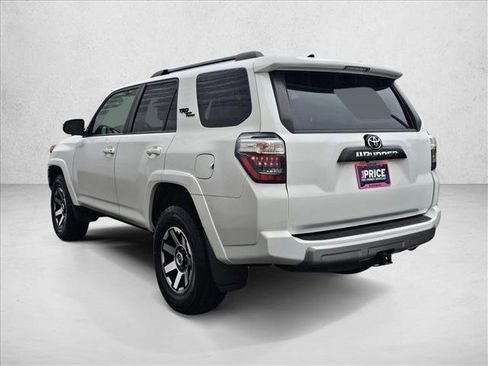 Used 2022 Toyota 4Runner TRD Off-Road Premium image 3