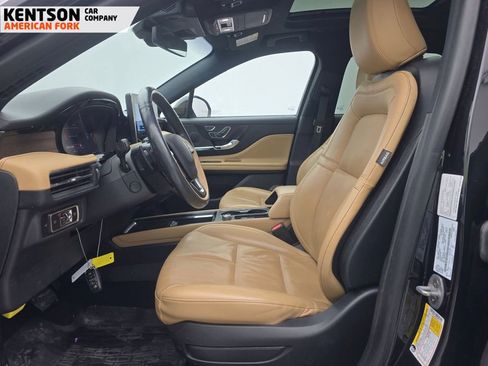 Used 2023 Lincoln Corsair Reserve w/ Equipment Group 201A image 5