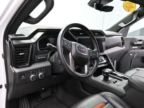 Used 2025 GMC Sierra 1500 AT4 w/ AT4 Premium Package AWD/4WD image 15