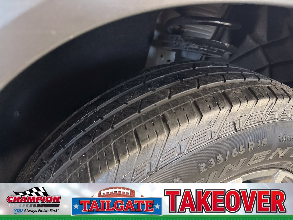 Used 2023 GMC Acadia SLE w/ Driver Convenience Package AWD/4WD image 35