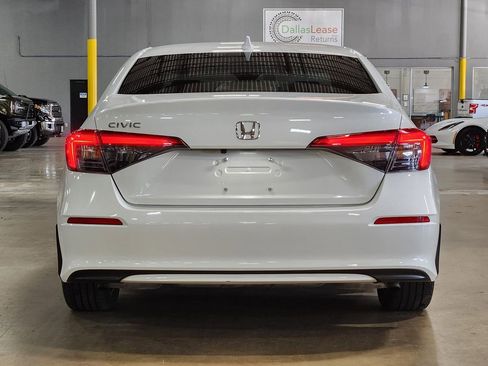 Used 2023 Honda Civic EX image 10