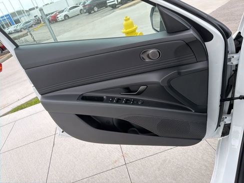 New 2026 Hyundai Elantra SEL Sport FWD image 27