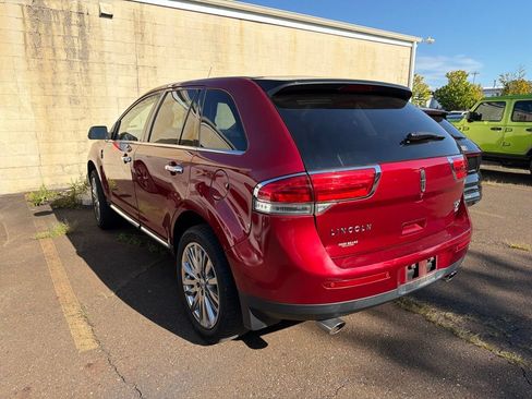 Used 2013 Lincoln MKX AWD image 4