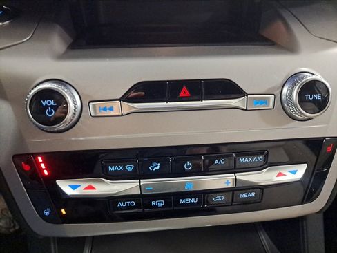 Used 2023 Ford Explorer XLT w/ Equipment Group 202A image 32