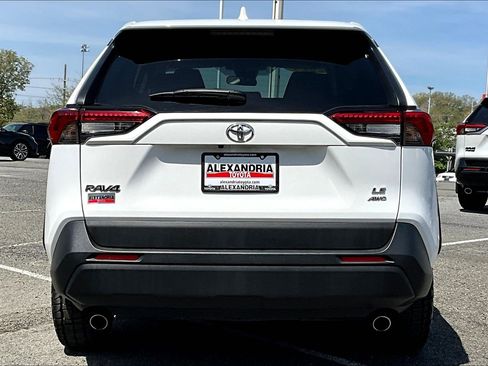 Used 2024 Toyota RAV4 LE image 4