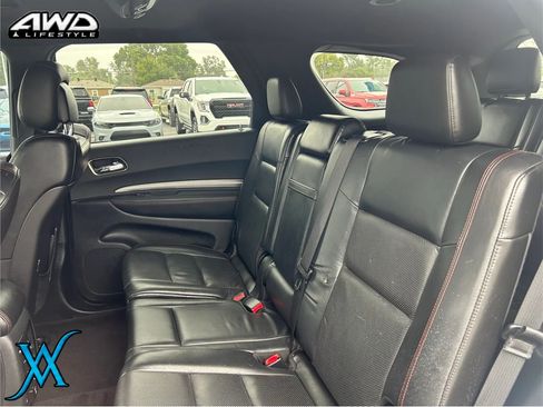 Used 2018 Dodge Durango R/T w/ Technology Group AWD/4WD image 17