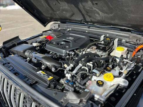 Used 2023 Jeep Wrangler Sahara w/ Cold Weather Group image 37