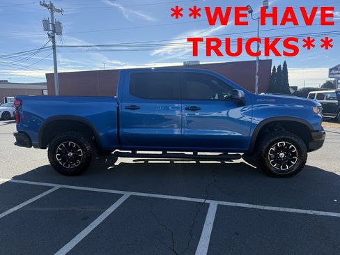 Used 2022 Chevrolet Silverado 1500 ZR2 image 2