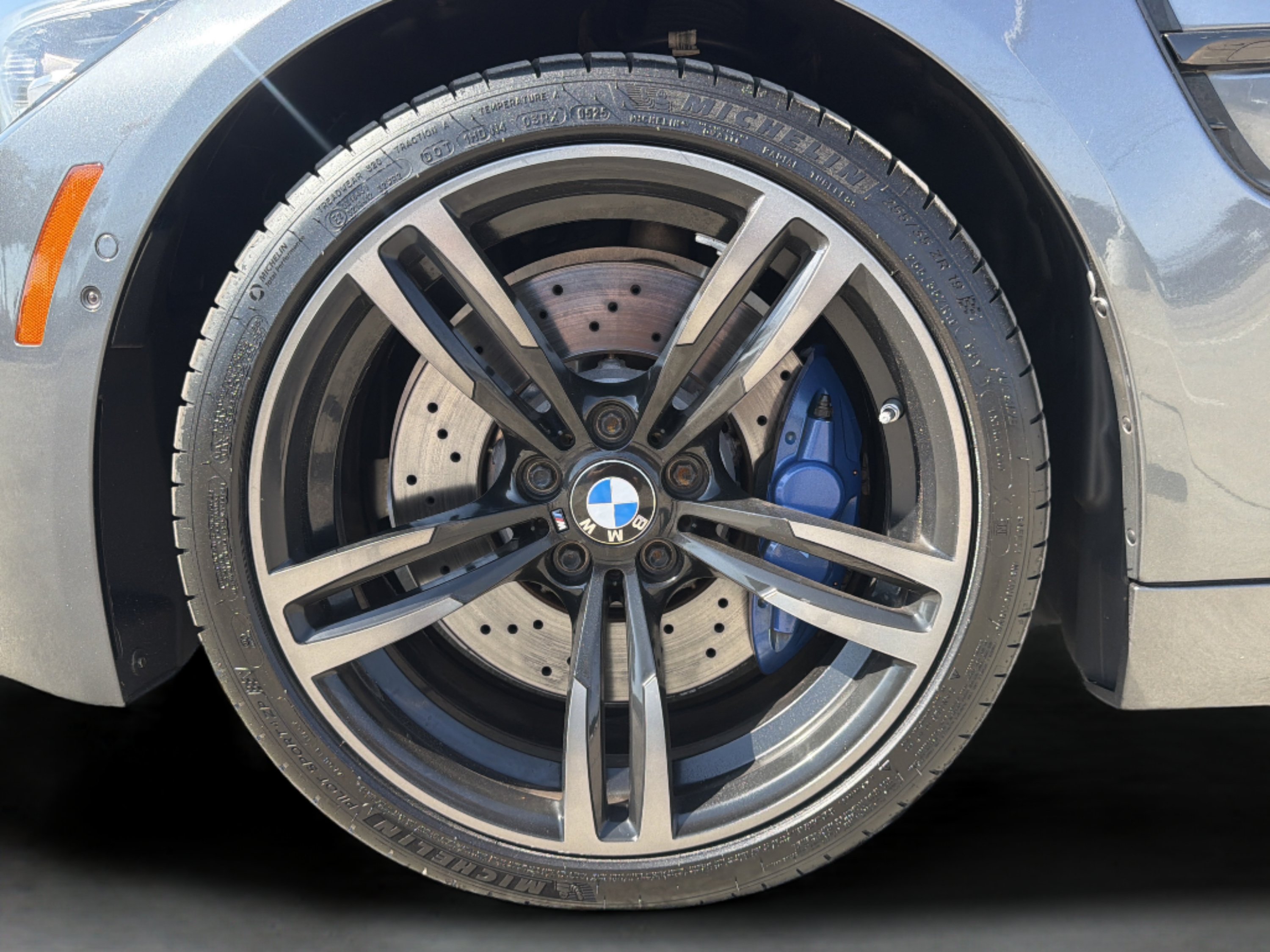 Used 2018 BMW M4 Convertible RWD image 43