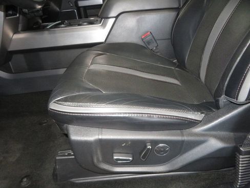 Used 2019 Ford F250 Platinum w/ Platinum Ultimate Package AWD/4WD image 24