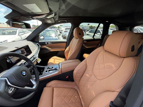 New 2026 BMW X5 xDrive40i w/ Premium Package AWD/4WD image 11