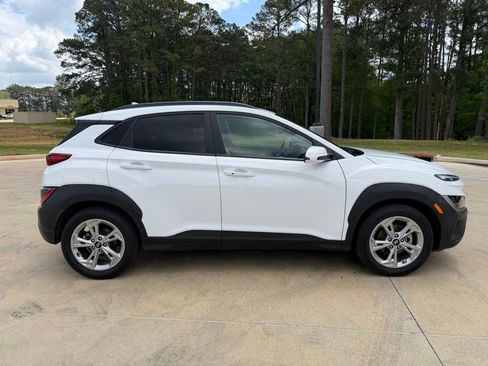 Used 2023 Hyundai Kona SEL image 6