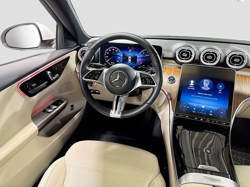 Used 2023 Mercedes-Benz C 300 4MATIC Sedan image 16