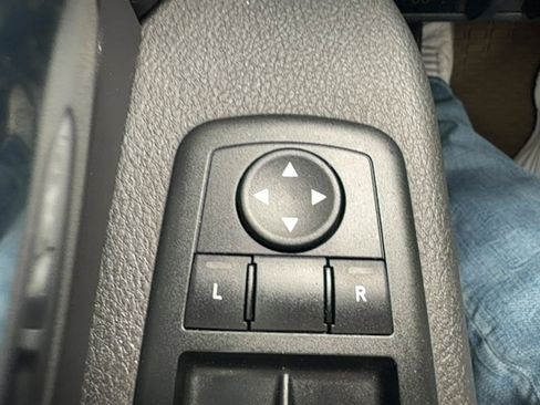 Used 2011 RAM 2500 Laramie w/ Protection Group AWD/4WD image 21
