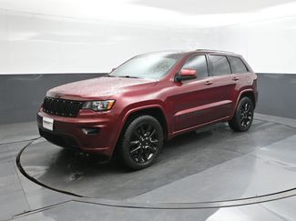 Used 2019 Jeep Grand Cherokee Altitude image 1