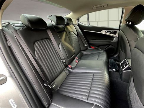 New 2026 Genesis G70 2.5T Prestige image 9