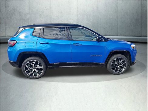 New 2025 Jeep Compass Limited w/ Elite Group AWD/4WD image 6