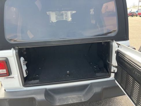 Used 2020 Jeep Wrangler Unlimited Sport image 24