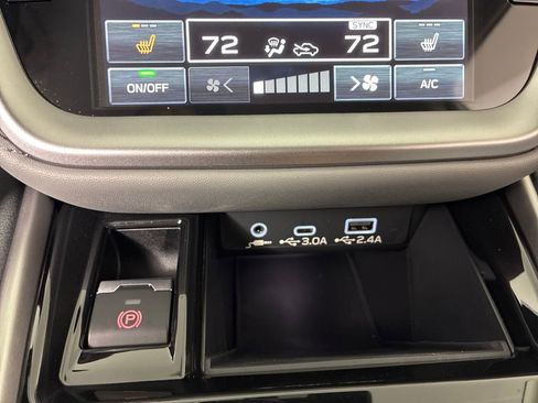 Used 2025 Subaru Outback Premium image 22