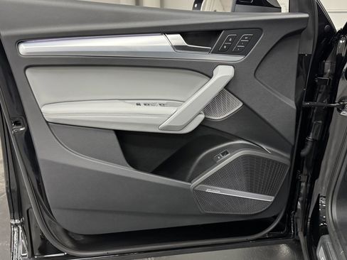 Used 2025 Audi Q5 Prestige w/ Prestige Package image 20