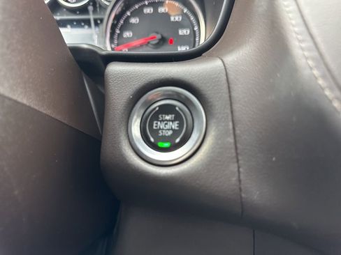 Used 2021 Chevrolet Tahoe Z71 w/ Z71 Signature Package image 25