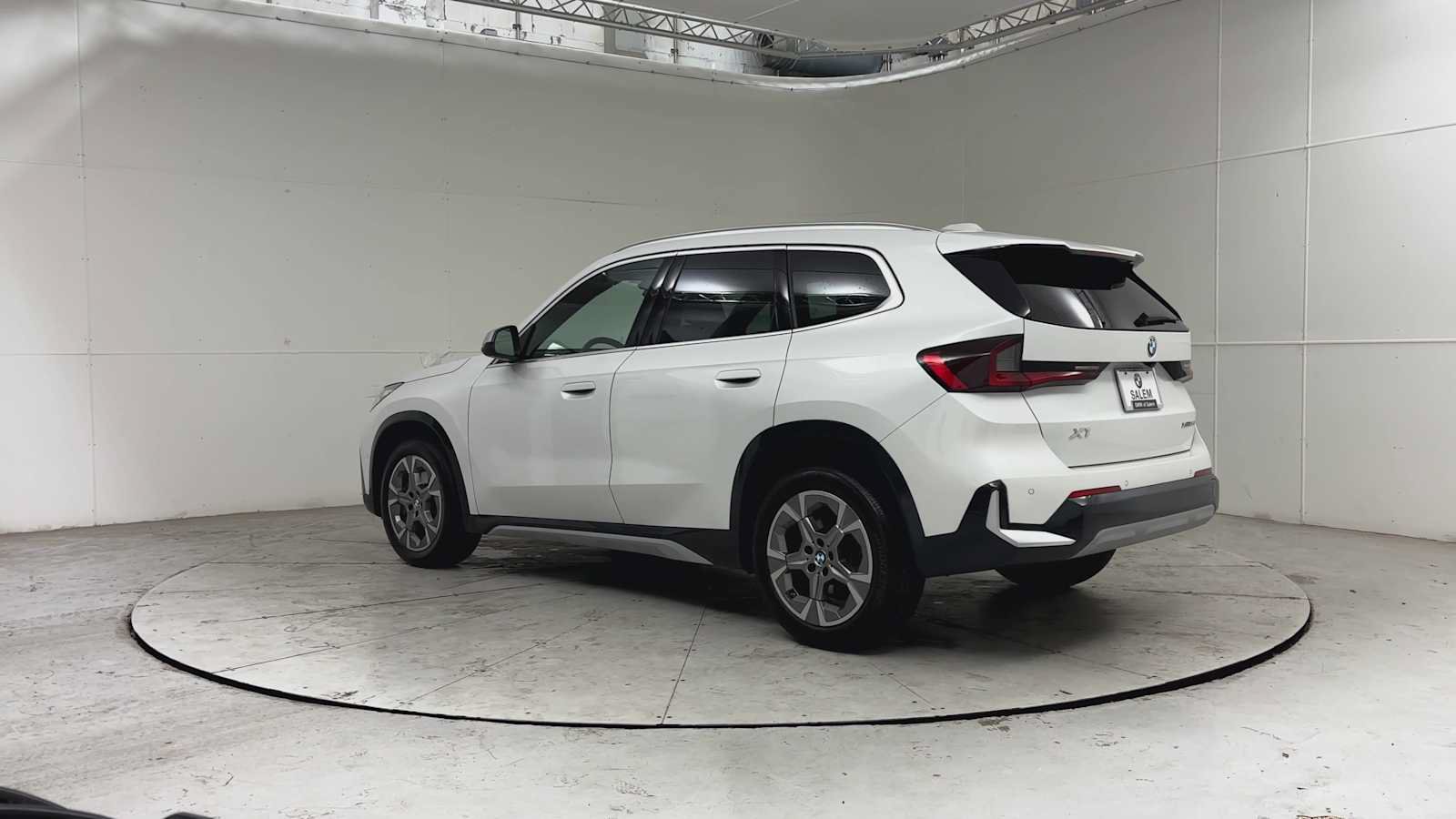 Used 2024 BMW X1 xDrive28i w/ Convenience Package AWD/4WD image 8