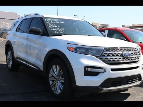 Used 2021 Ford Explorer Limited w/ Equipment Group 301A AWD/4WD image 4