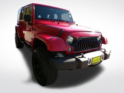 Used 2014 Jeep Wrangler Unlimited Sahara w/ Trailer Tow Group AWD/4WD image 9