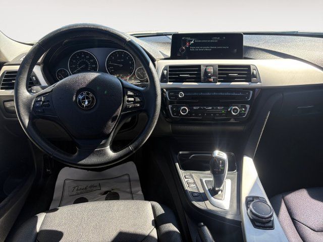 Used 2016 BMW 320i xDrive Sedan AWD/4WD image 8