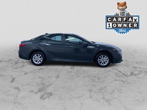 Used 2025 Toyota Camry LE image 2