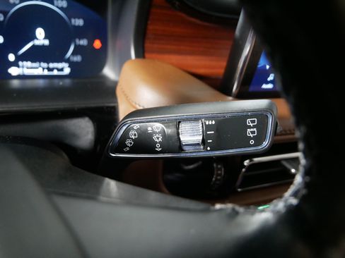 Used 2022 Lincoln Nautilus Reserve AWD/4WD image 32