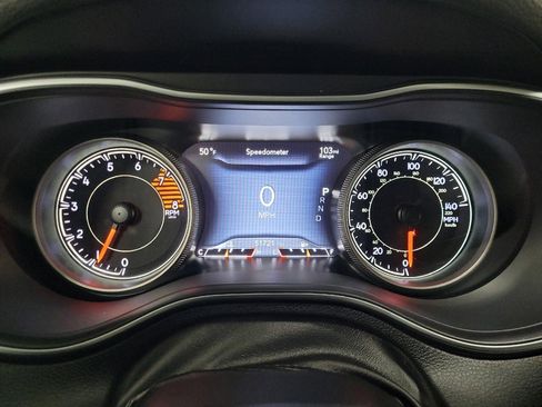 Used 2019 Jeep Cherokee Limited w/ Luxury Group image 23