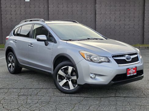Used 2015 Subaru Crosstrek Touring w/ Popular Package #2 AWD/4WD image 3