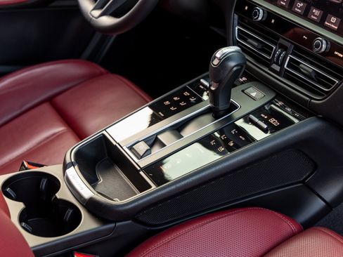 Certified 2023 Porsche Macan image 48