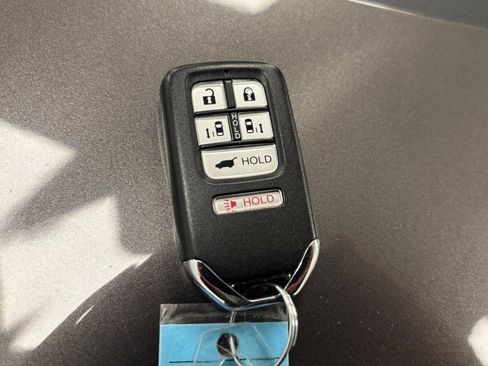 Used 2015 Honda Odyssey Touring image 42