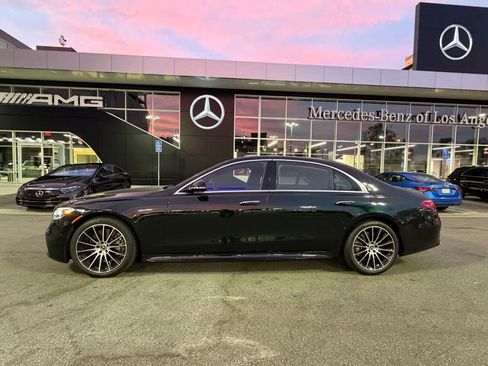 Used 2021 Mercedes-Benz S 580 4MATIC Sedan image 2