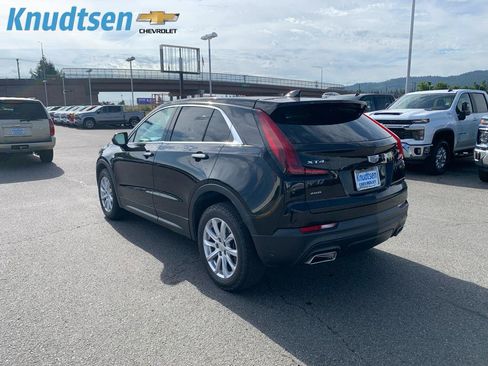 Used 2021 Cadillac XT4 Luxury w/ Driver Awareness Package AWD/4WD image 5