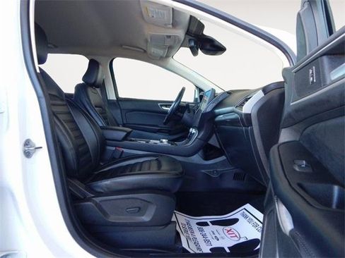 Used 2023 Ford Edge SEL image 15