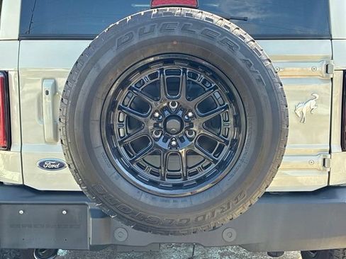 Used 2025 Ford Bronco Outer Banks AWD/4WD image 14