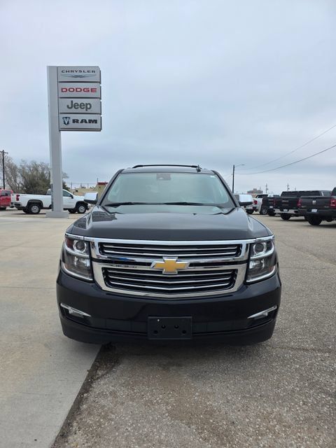 Used 2017 Chevrolet Suburban Premier AWD/4WD image 2