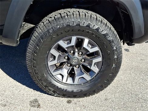 Used 2023 Toyota Tacoma TRD Off-Road image 8