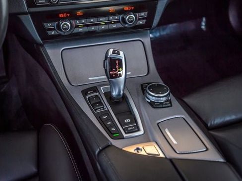 Used 2015 BMW 535i xDrive Sedan image 32